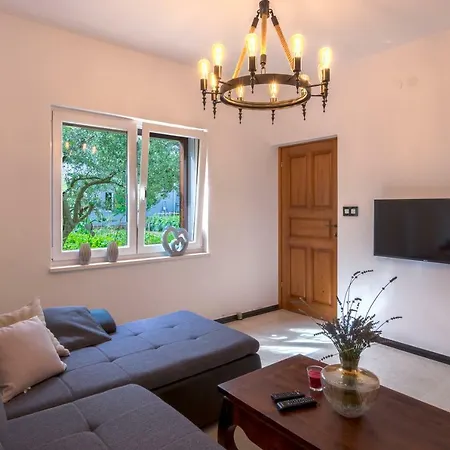 Casa Mala בית נופש זאדאר